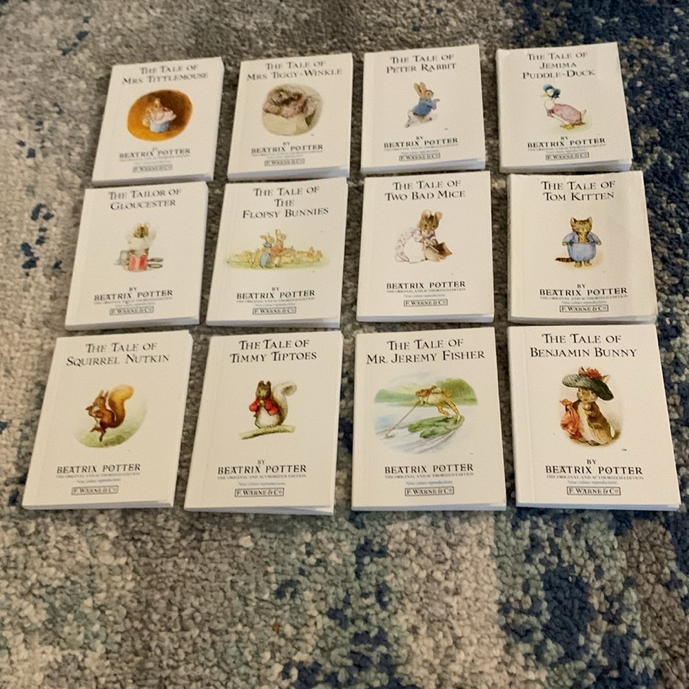 Beatrix Potter Peter Rabbit Miniature Books - Picture 6 of 8